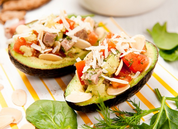 Salata de pui cu avocado