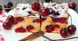 Prajitura pufoasa cu cirese