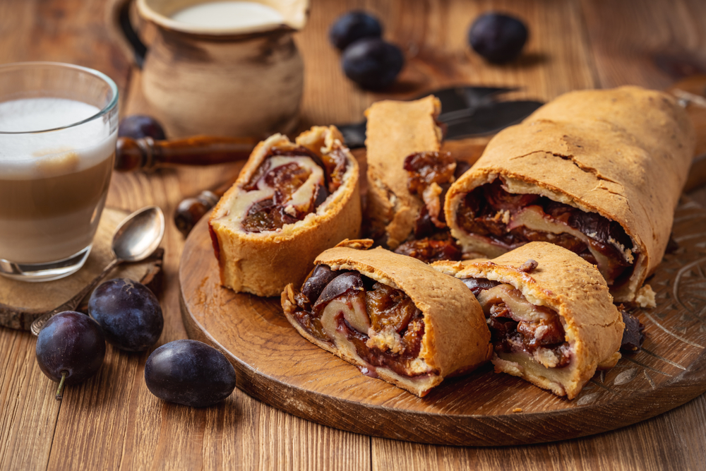 Strudel cu prune
