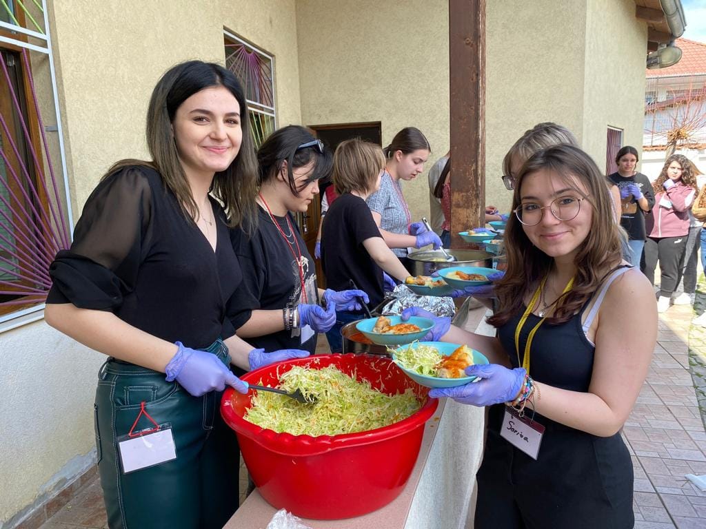 voluntari Asociatia Copii pentru viitor