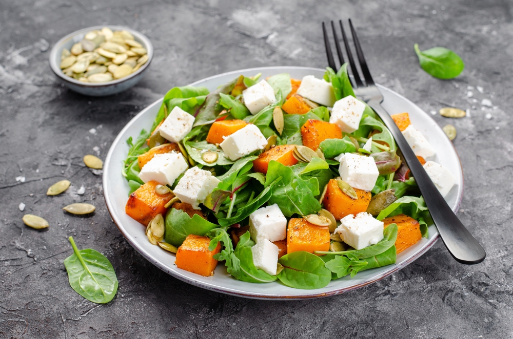 Salata cu dovleac copt si branza feta